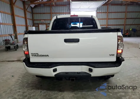 2015 Toyota Tacoma Double Cab z USA, uszkodzony, nr VIN 3TMLU4EN9FM20036X